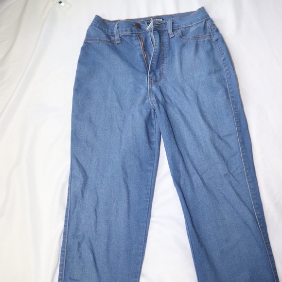 *SOLD*Fashion Nova Skinny Jeans ๐ - Picture 2 of 3
